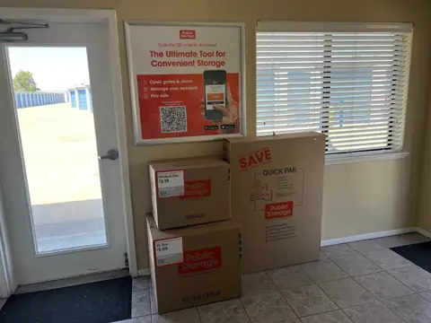 Public Storage photo 2