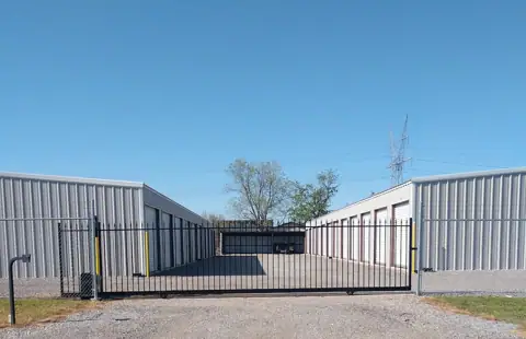 Lake Country Storage photo 3