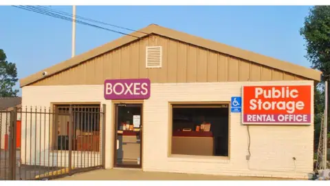 Public Storage photo 2