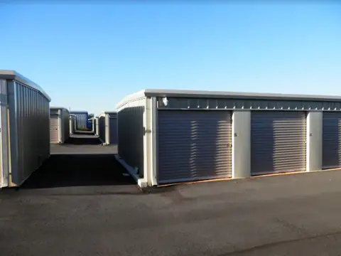 SB Storage photo 2