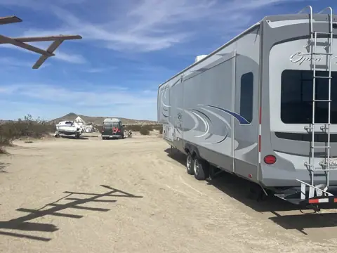 Palmdale Blvd RV, Boat & Car Storage photo 2