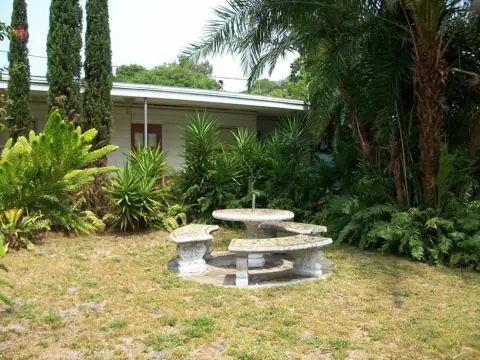 Villa da Costa in St. Petersburg, FL