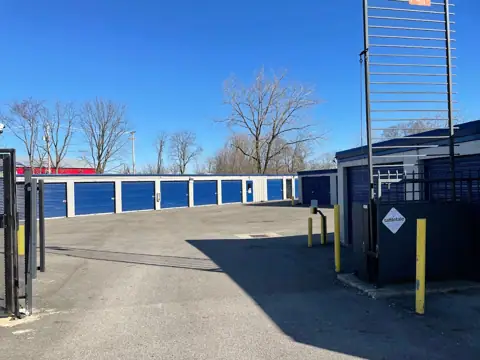 Mini Mall Storage - Columbus photo 2