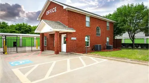Extra Space Storage in Dallas, TX