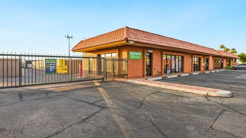 Extra Space Storage, RV storage in Youngtown