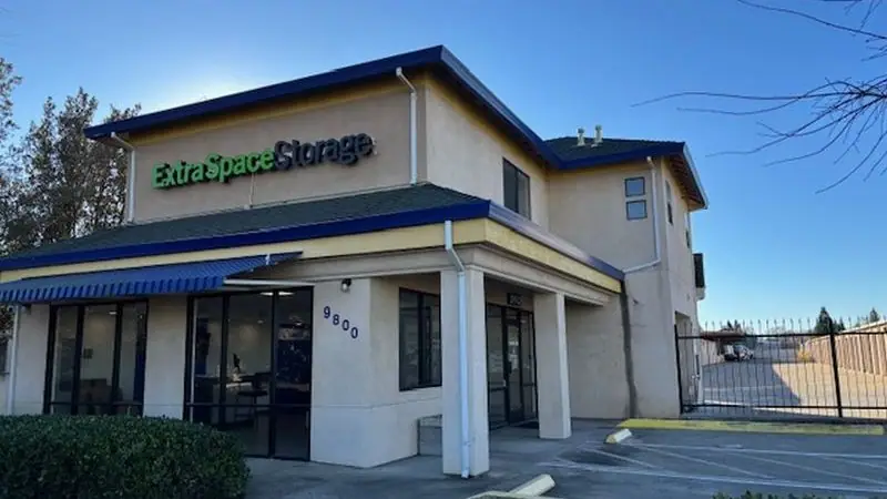 Extra Space Storage, RV storage in Elk Grove