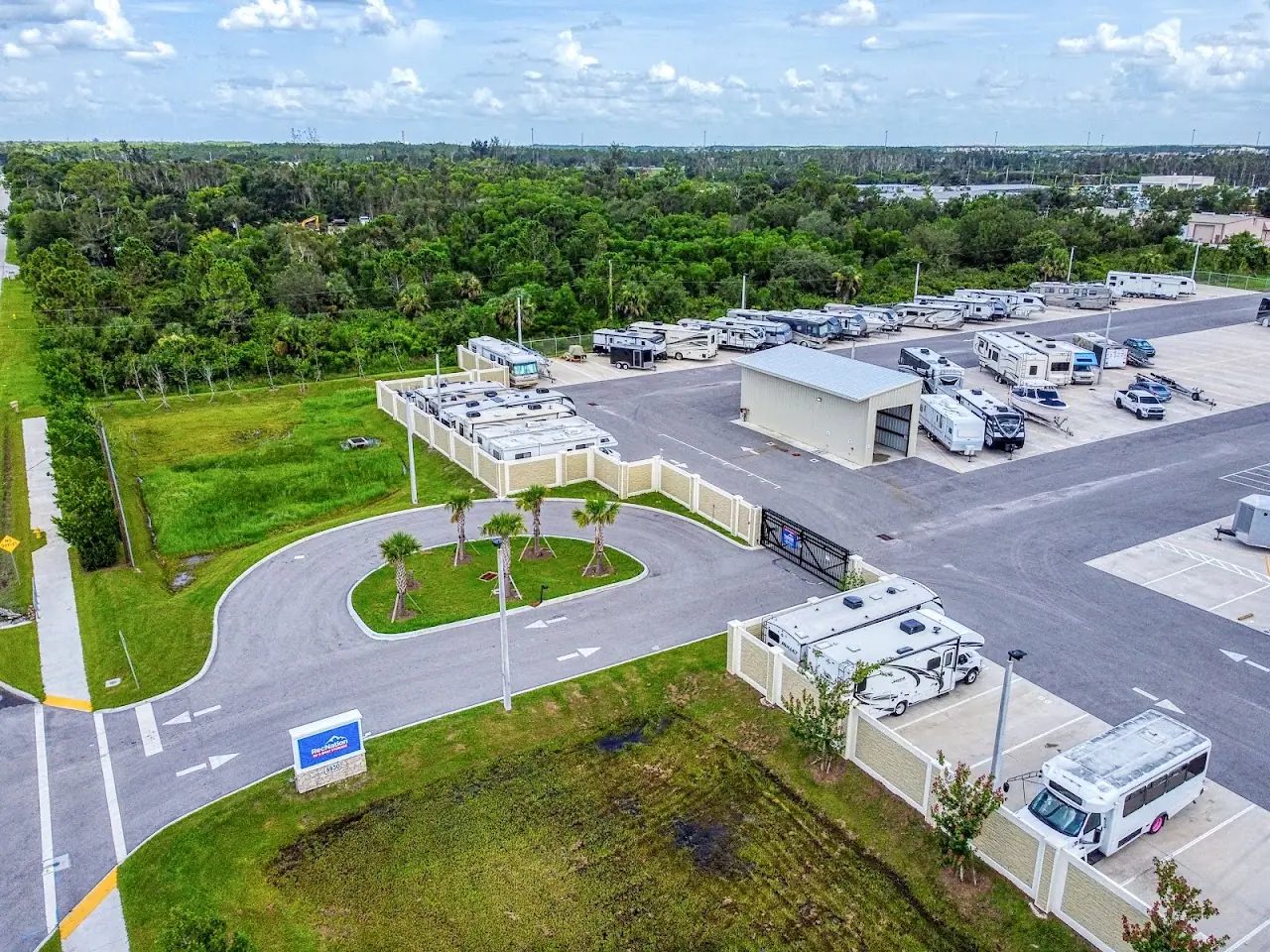 RecNation RV & Boat Storage, RV storage in Fort Myers