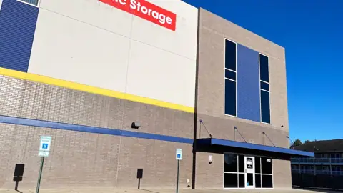 Public Storage photo 2