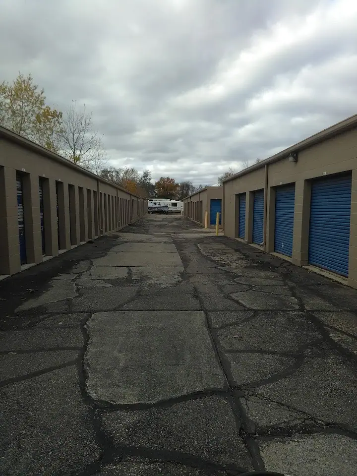 Macomb Self Storage, RV storage in New Baltimore