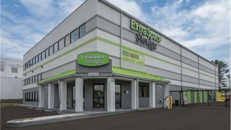 Extra Space Storage, RV storage in Stamford
