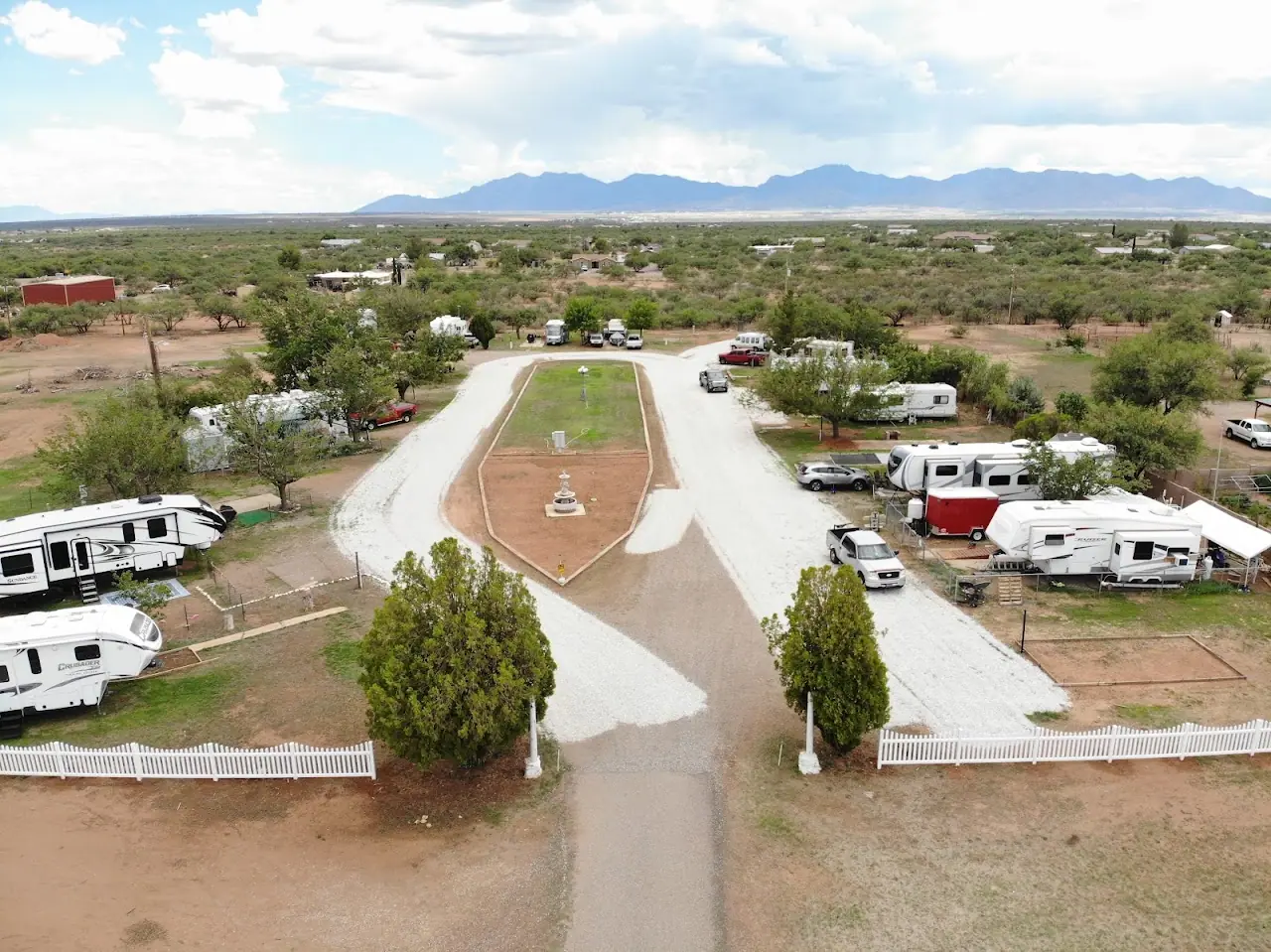 High Low RV Park & Storage LLC, RV storage in Huachuca City