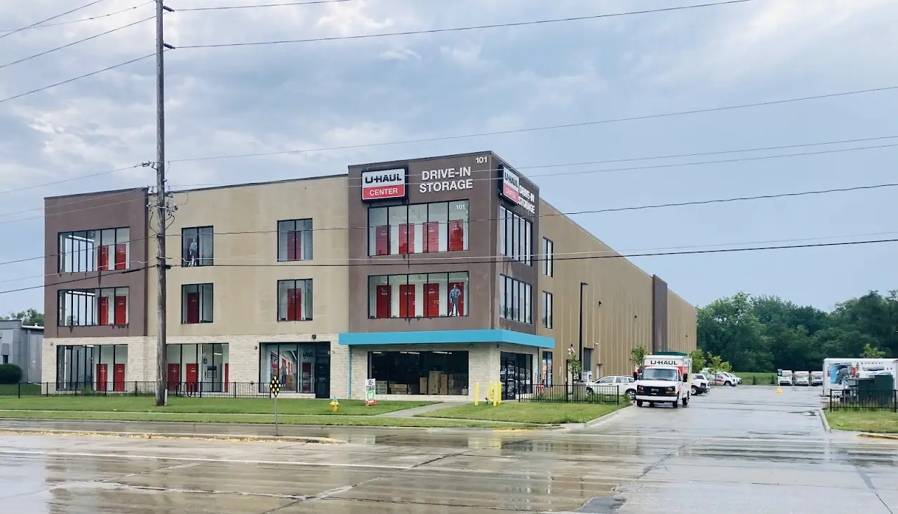 Self-Storage at U-Haul, RV storage in Des Moines
