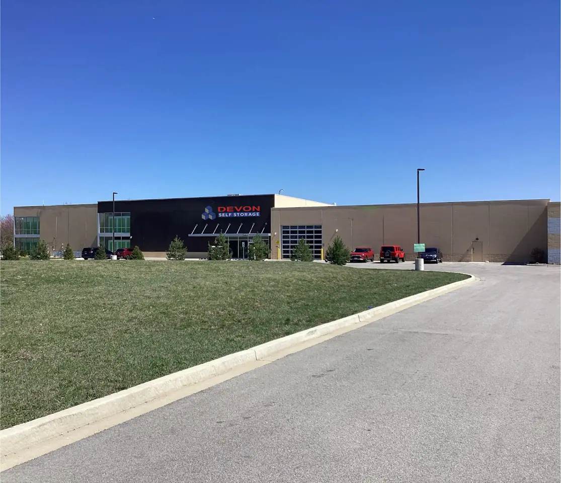 Devon Self Storage Joliet, Illinois, RV storage in Joliet