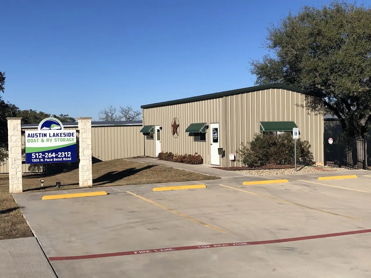 Austin Lakeside Boat & RV Storage, RV storage in Spicewood