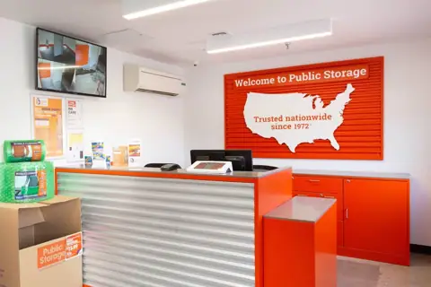 Public Storage photo 2
