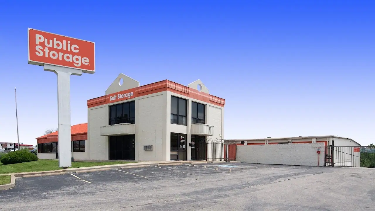 Public Storage, RV storage in Valley Park