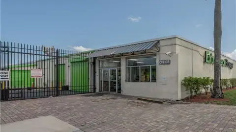 Extra Space Storage in Fort Lauderdale, FL