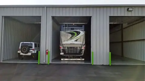 RV Garage photo 2