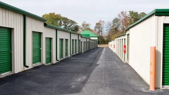 Richmond Hill Lock-N-Store, RV storage in Richmond Hill