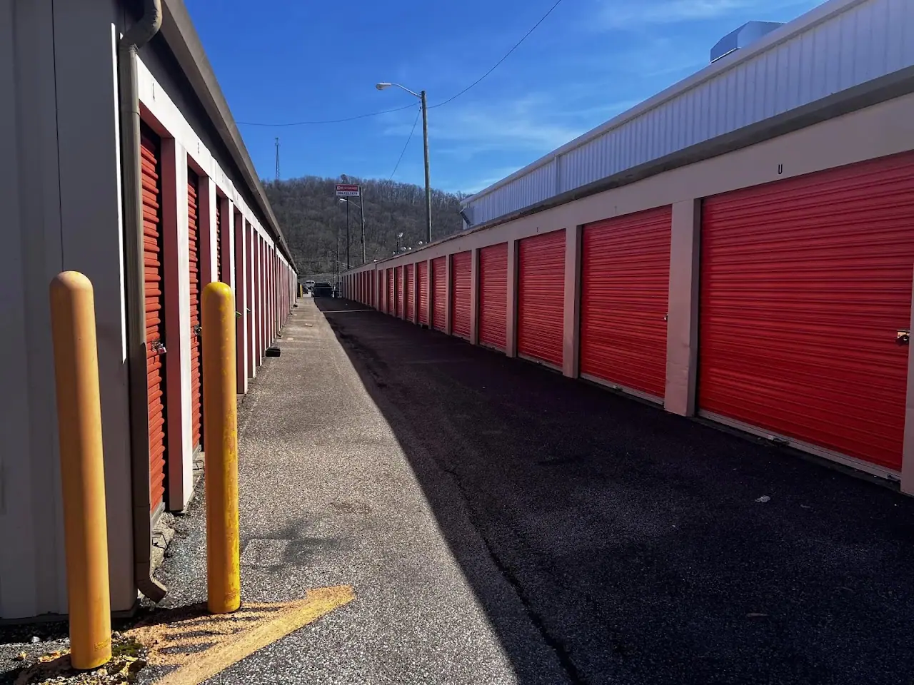 Mini Mall Storage - Nitro, RV storage in Nitro