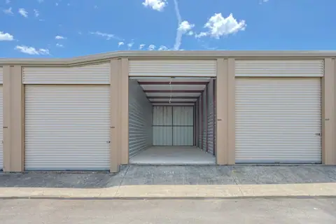 46 West Storage photo 2