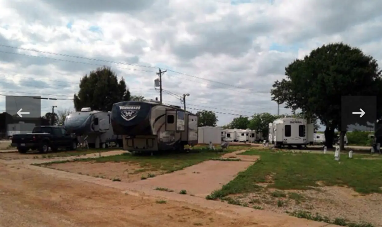 Davis RV Park, RV storage in Stamford
