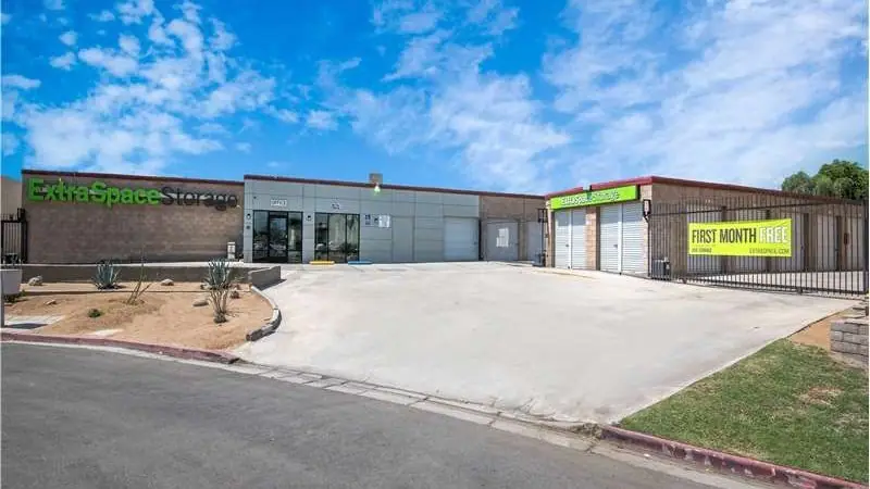 Extra Space Storage, RV storage in Palm Desert