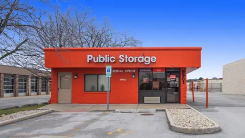 Public Storage in Orland Hills, IL
