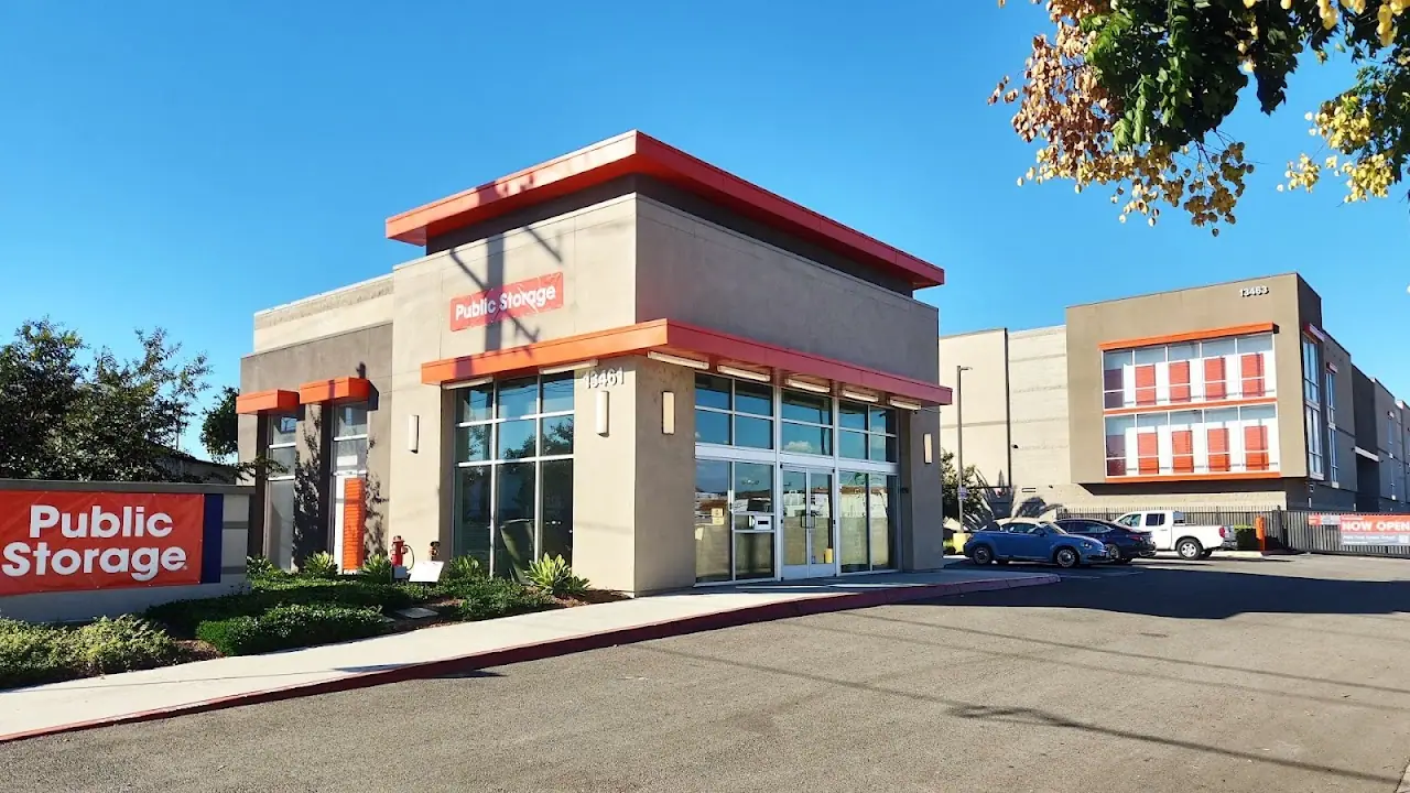 Public Storage, RV storage in Santa Fe Springs
