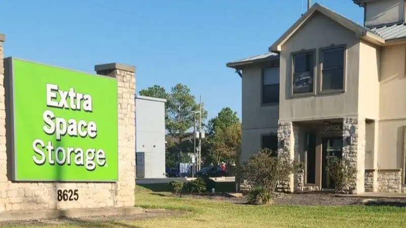 Extra Space Storage, RV storage in Spring