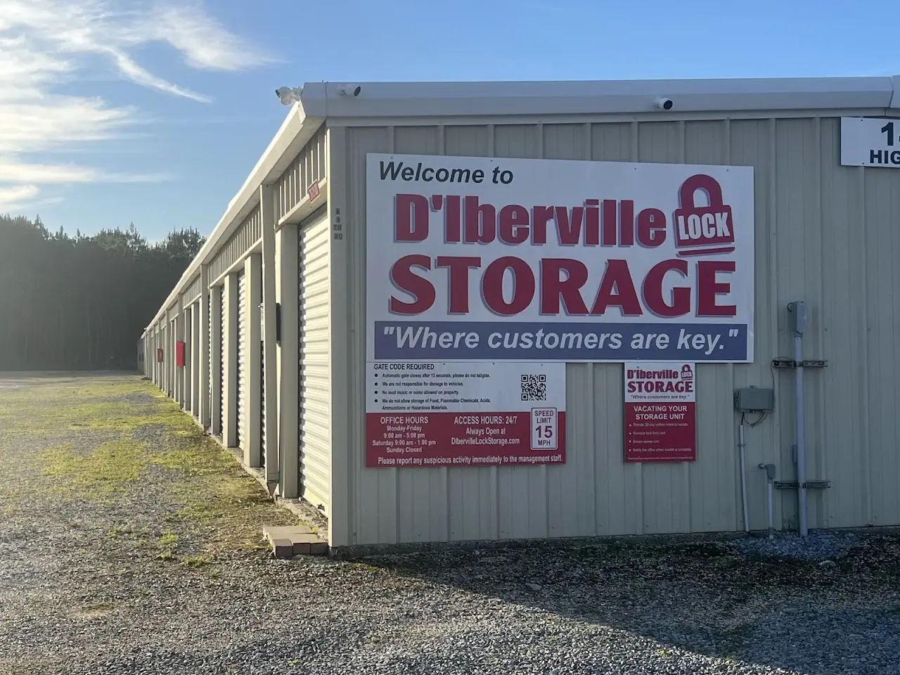 D'Iberville Lock Storage, RV storage in D'Iberville