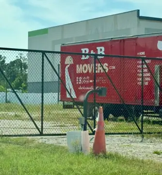 Dixie Highway Vehicle Storage photo 3