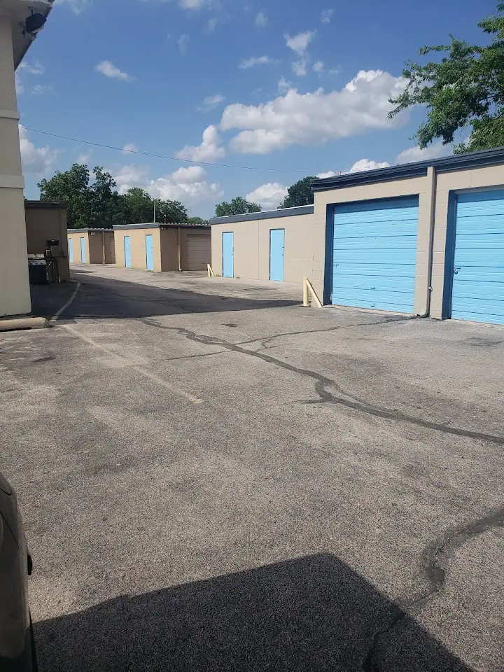 Space Saver Self Storage, RV storage in Tulsa