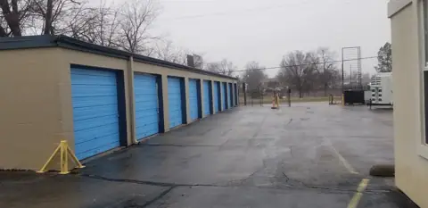 Space Saver Self Storage photo 2