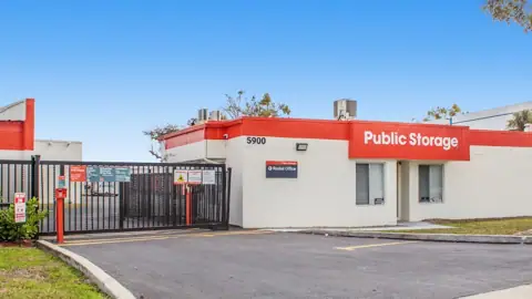 Public Storage photo 2
