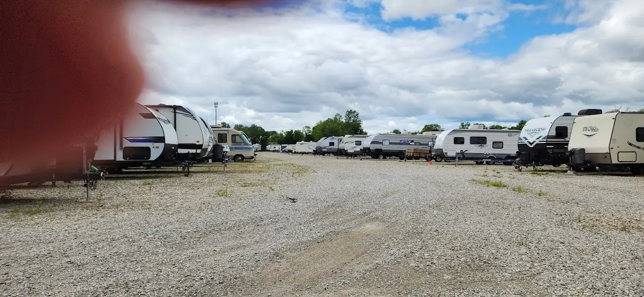 On Wheels Storage, RV storage in St Charles