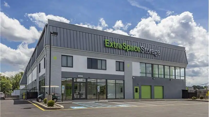 Extra Space Storage, RV storage in North Brunswick Township