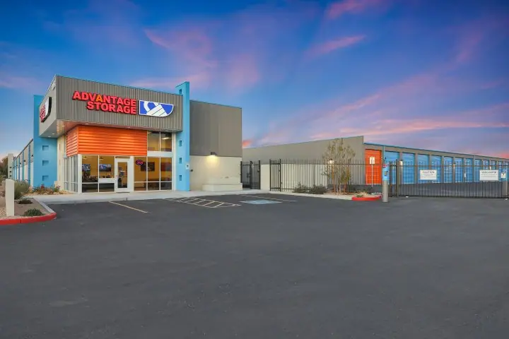 Advantage Storage - Platinum RV, RV storage in Surprise