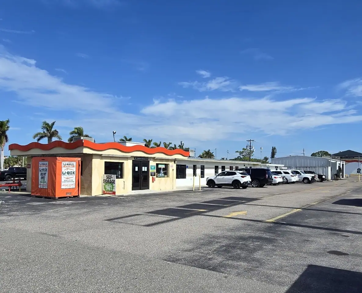 Self-Storage at U-Haul, RV storage in Fort Myers