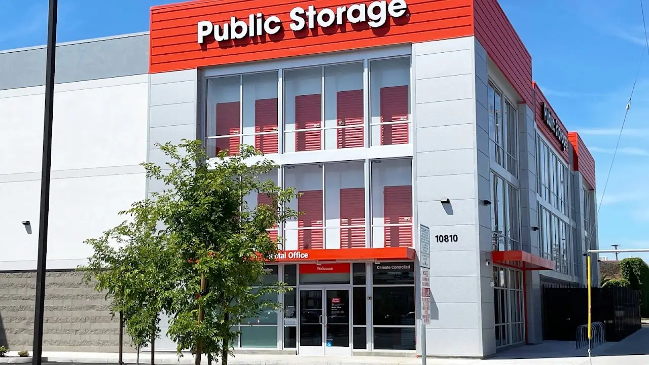 Public Storage, RV storage in North Hollywood