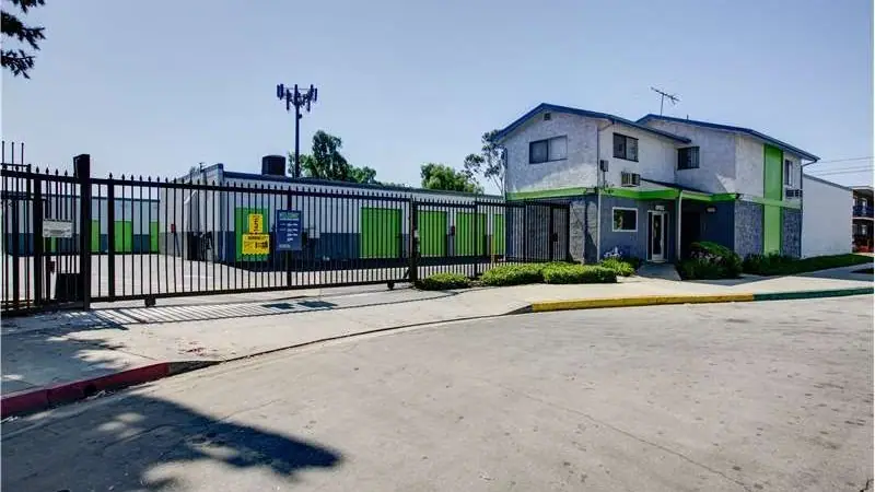 Extra Space Storage, RV storage in Long Beach