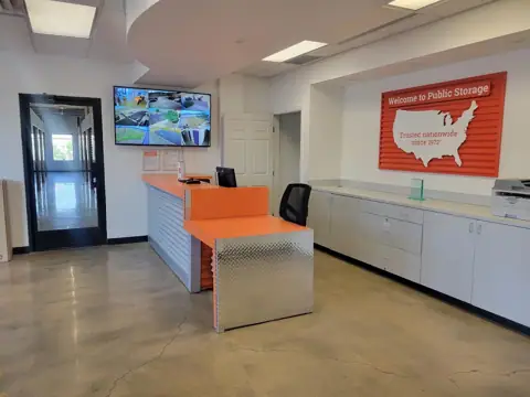 Public Storage photo 2