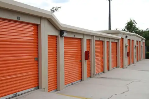 Public Storage photo 2
