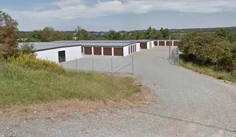 Lug-It To Larch's Self Storage photo 3