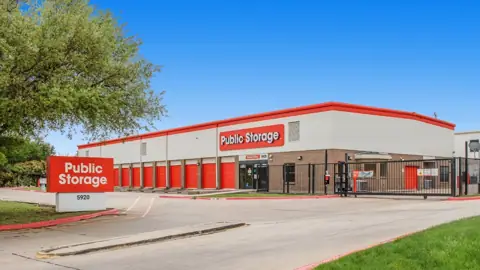Public Storage in Plano, TX