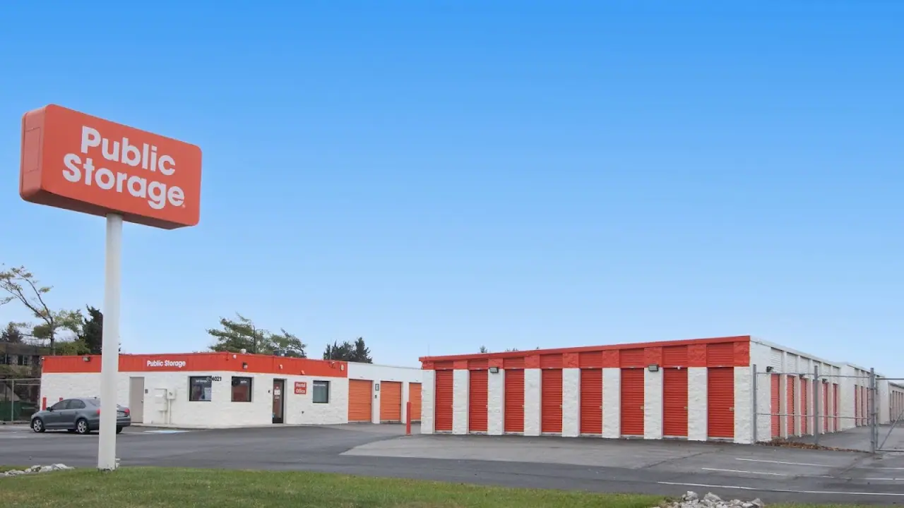 Public Storage, RV storage in Grove City