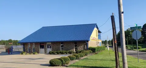 Lock Box East Self Storage & Moving Center-Longview photo 2