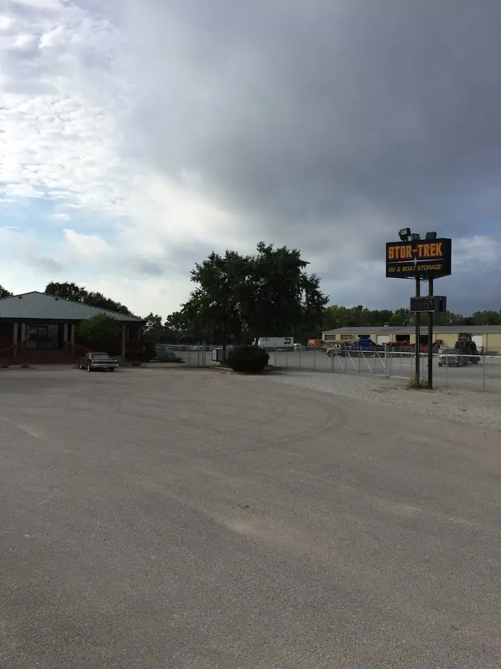 Stor Trek RV & Boat Storage, RV storage in Lincoln