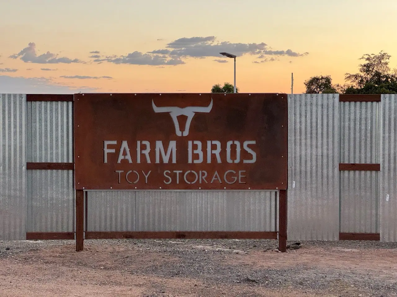 Farm Bros Toy Storage, RV storage in Waddell
