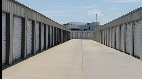 Camp Lane Storage photo 2